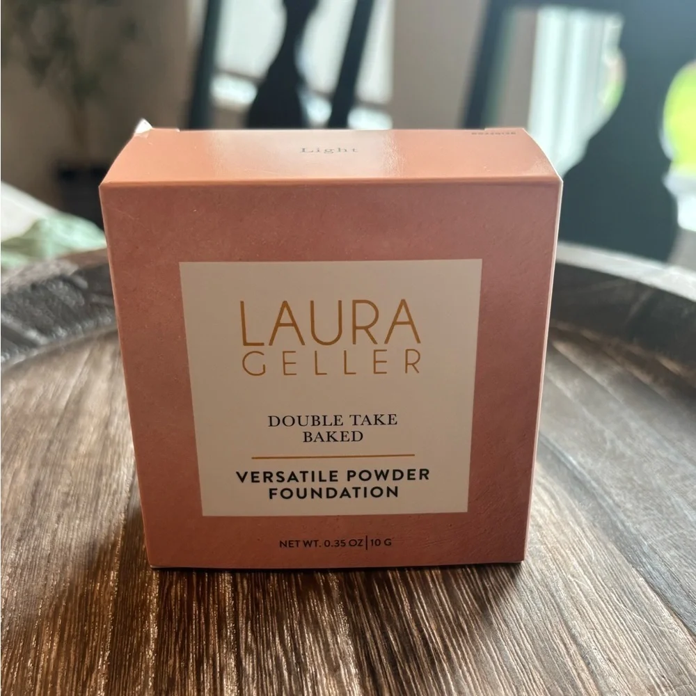Laura Geller Double Take Baked Powder Foundation - Light